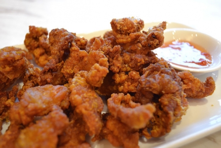 PappaRich Chadstone: Deep fried chicken skin for the brave of heart