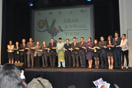 Igniting young minds: 2013 ASEAN-Australia Youth Summit