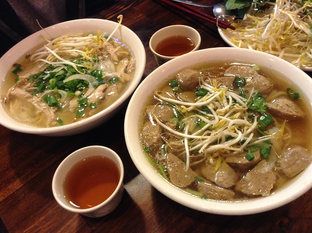 Traditional Vietnamese Noodle Soup Phở &#8211; Photo Ha Nguyen