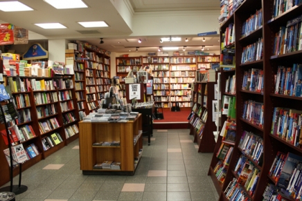 Where to buy inexpensive books and textbooks around Melbourne and online