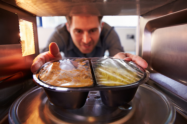 plastic-containers-in-microwave