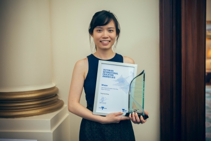 Malaysian Fang Xuan Koay receives top honours at the Victorian International Education Awards 2015