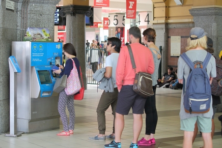 ‘Mobile myki’ almost a reality as PTV trial new smartphone app